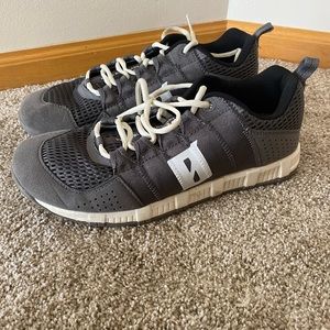 Lightly used Viktos PTXF Core shoes size 11.